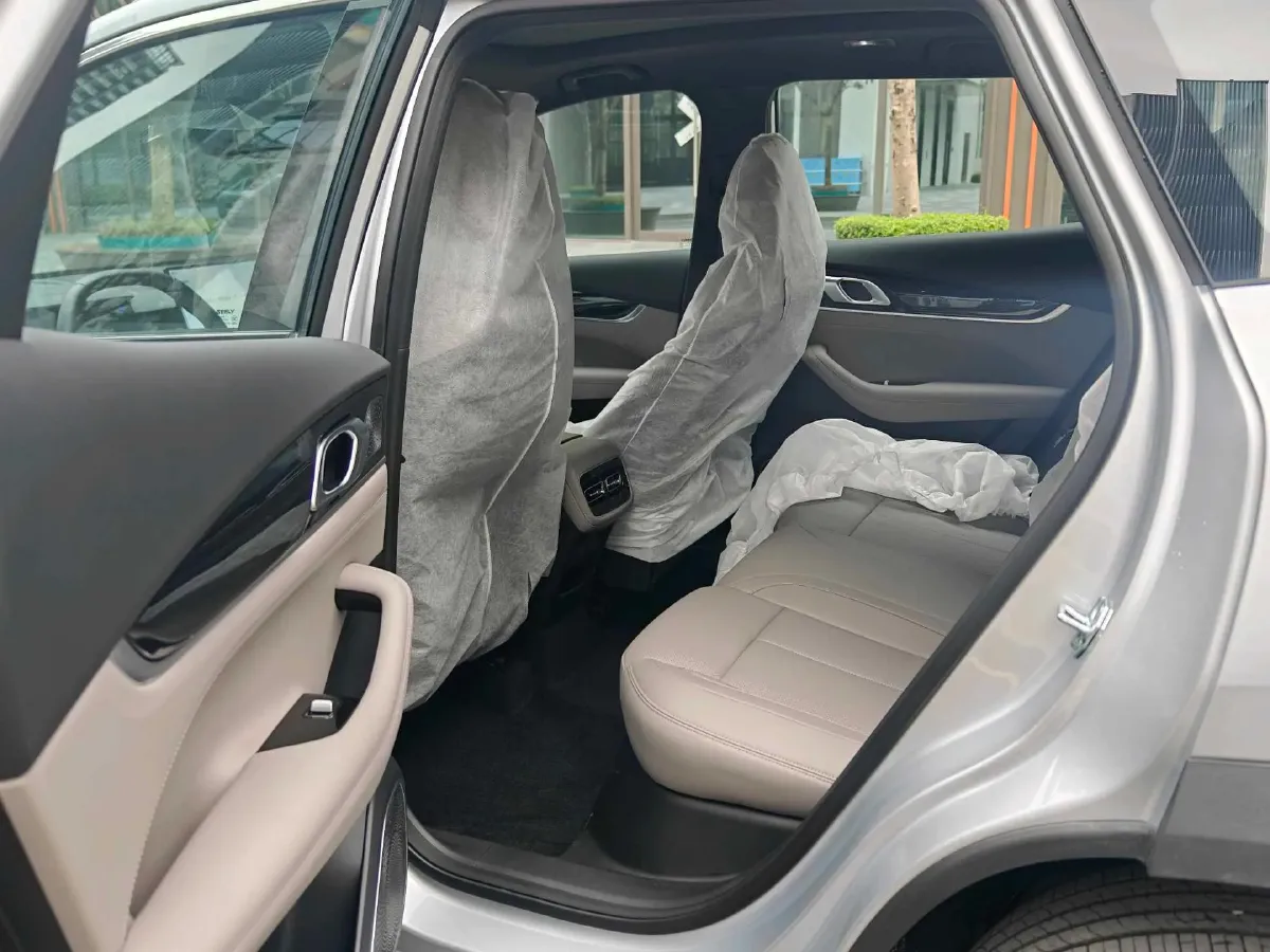 2025 Geely StarRay 1.5T 181HP L4 7DCT,autocango,china used car exporter,china ev exporter,chinese used car exporter,chinese used ev exporter