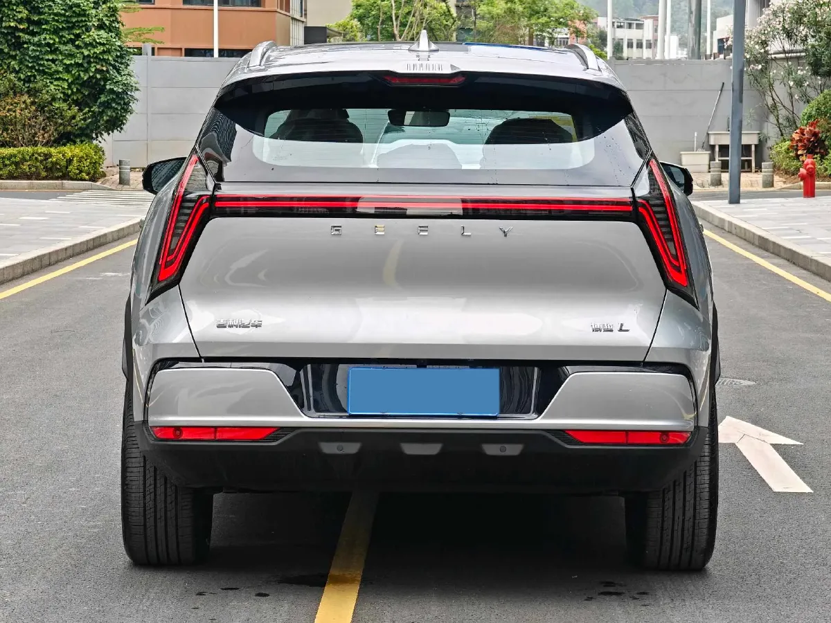 2025 Geely StarRay 1.5T 181HP L4 7DCT,autocango,china used car exporter,china ev exporter,chinese used car exporter,chinese used ev exporter