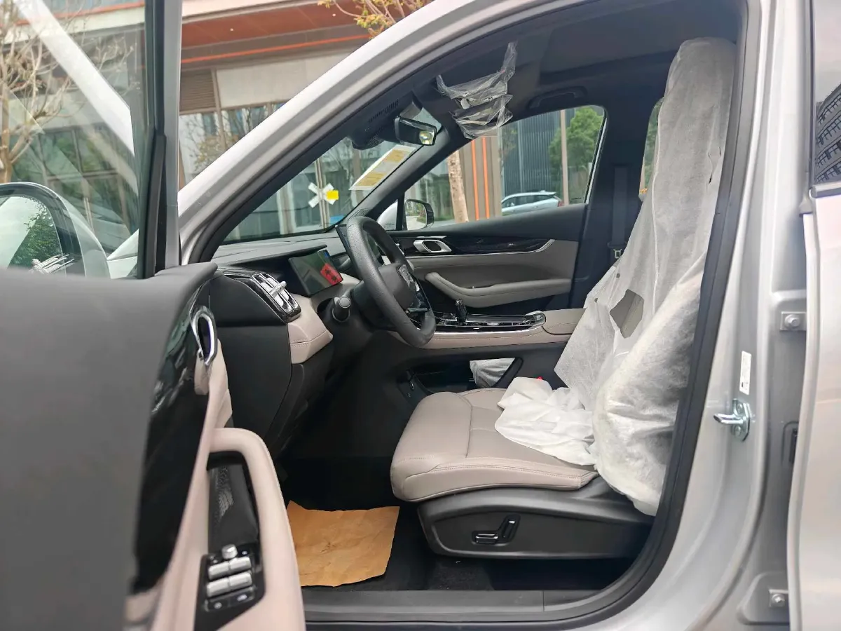 2025 Geely StarRay 1.5T 181HP L4 7DCT,autocango,china used car exporter,china ev exporter,chinese used car exporter,chinese used ev exporter