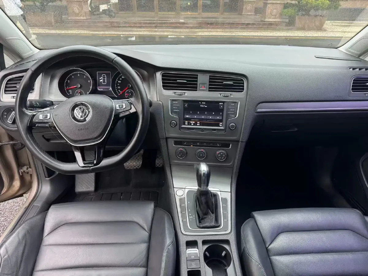 2016 Volkswagen Golf 1.4T 131HP L4 7DCT,autocango,china used car exporter,china ev exporter,chinese used car exporter,chinese used ev exporter