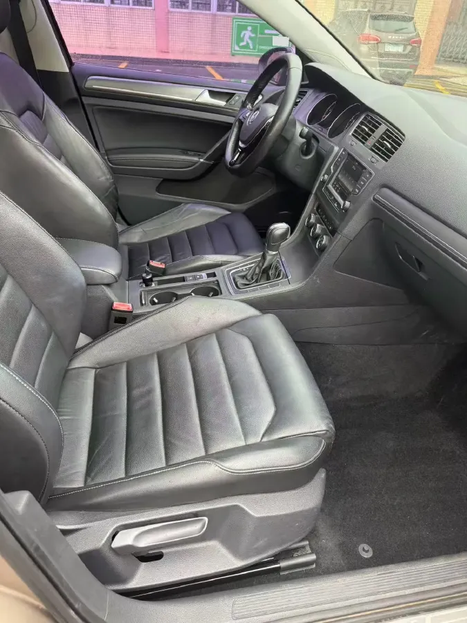 2016 Volkswagen Golf 1.4T 131HP L4 7DCT,autocango,china used car exporter,china ev exporter,chinese used car exporter,chinese used ev exporter