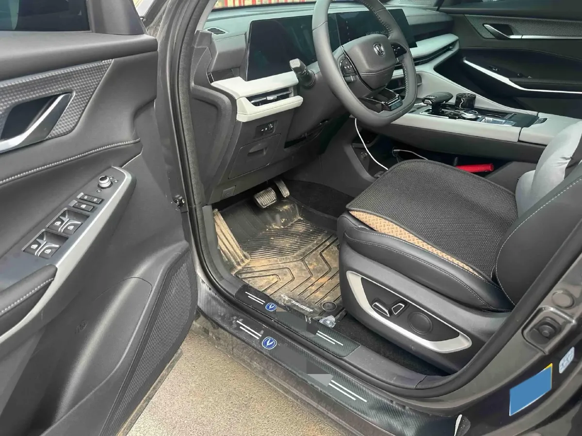 2024 ChangAn CS75 Plus 1.5T 188HP L4 8AT,autocango,china used car exporter,china ev exporter,chinese used car exporter,chinese used ev exporter