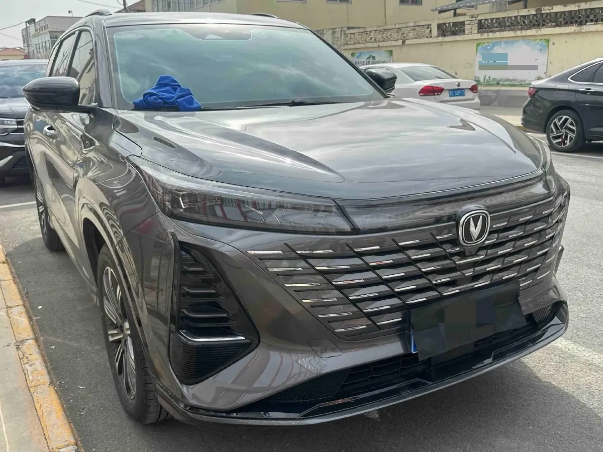 2024 ChangAn CS75 Plus 1.5T 188HP L4 8AT,autocango,china used car exporter,china ev exporter,chinese used car exporter,chinese used ev exporter