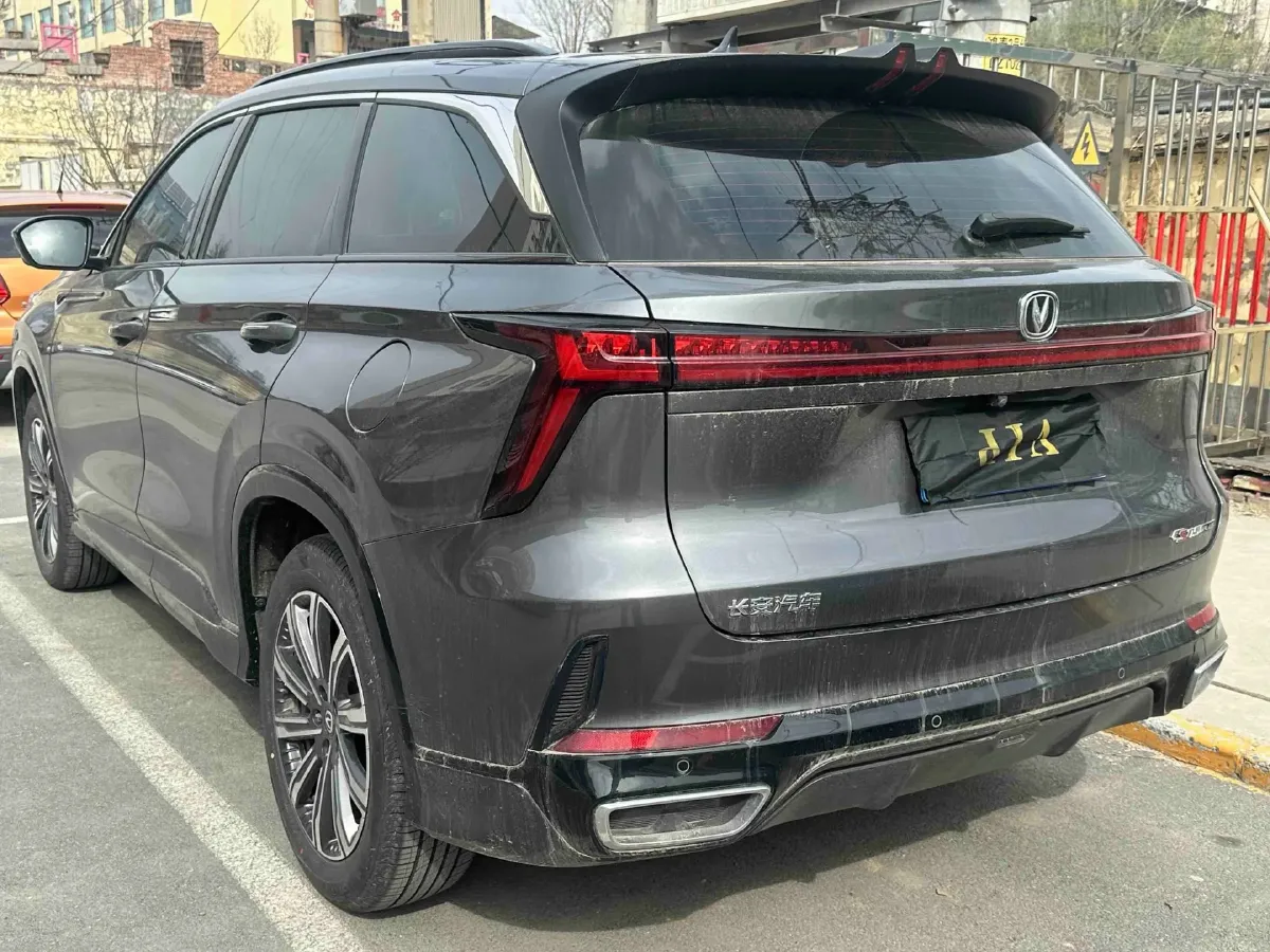 2024 ChangAn CS75 Plus 1.5T 188HP L4 8AT,autocango,china used car exporter,china ev exporter,chinese used car exporter,chinese used ev exporter
