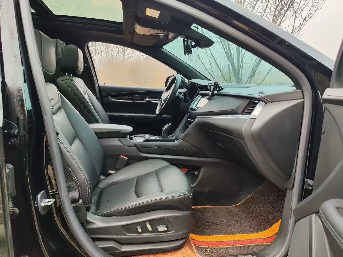 2022 Cadillac XT5 2.0T 237HP L4 9AT,autocango,china used car exporter,china ev exporter,chinese used car exporter,chinese used ev exporter