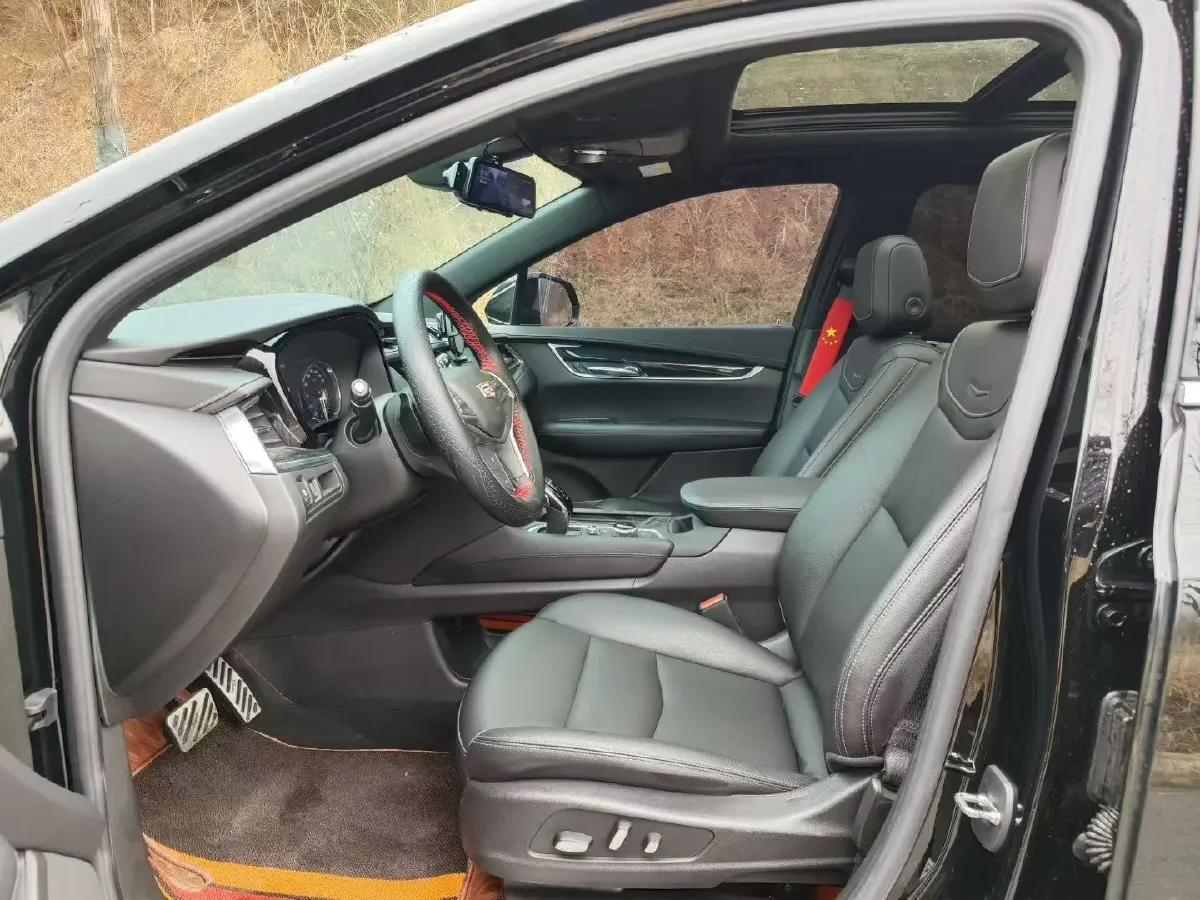 2022 Cadillac XT5 2.0T 237HP L4 9AT,autocango,china used car exporter,china ev exporter,chinese used car exporter,chinese used ev exporter