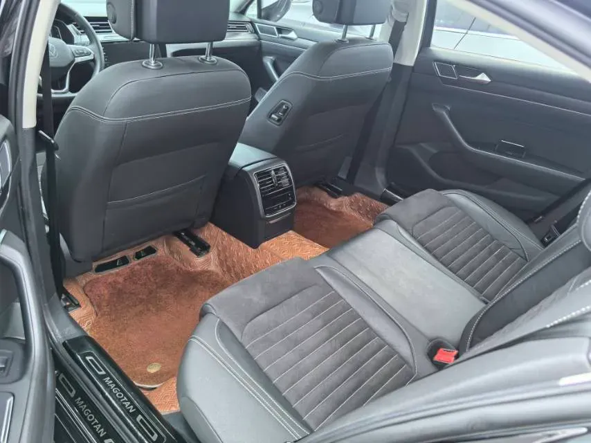 2020 Volkswagen Magotan 2.0T 186HP L4 7DCT,autocango,china used car exporter,china ev exporter,chinese used car exporter,chinese used ev exporter