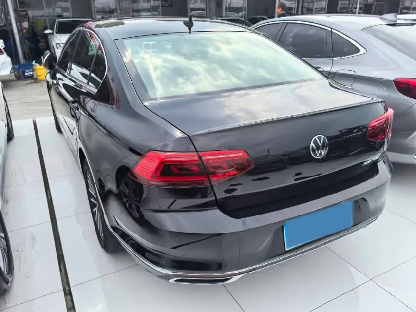 2020 Volkswagen Magotan 2.0T 186HP L4 7DCT,autocango,china used car exporter,china ev exporter,chinese used car exporter,chinese used ev exporter