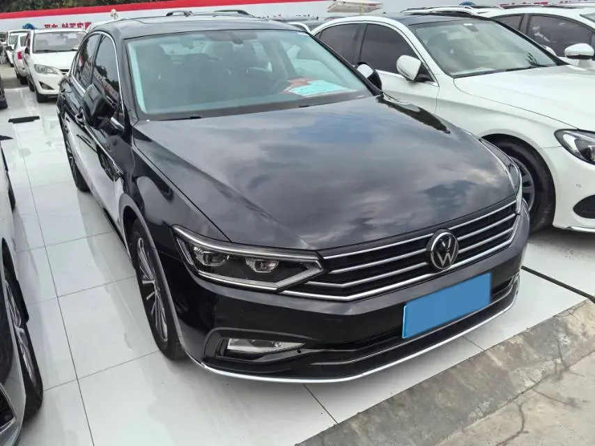 2020 Volkswagen Magotan 2.0T 186HP L4 7DCT,autocango,china used car exporter,china ev exporter,chinese used car exporter,chinese used ev exporter