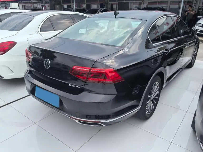 2020 Volkswagen Magotan 2.0T 186HP L4 7DCT,autocango,china used car exporter,china ev exporter,chinese used car exporter,chinese used ev exporter