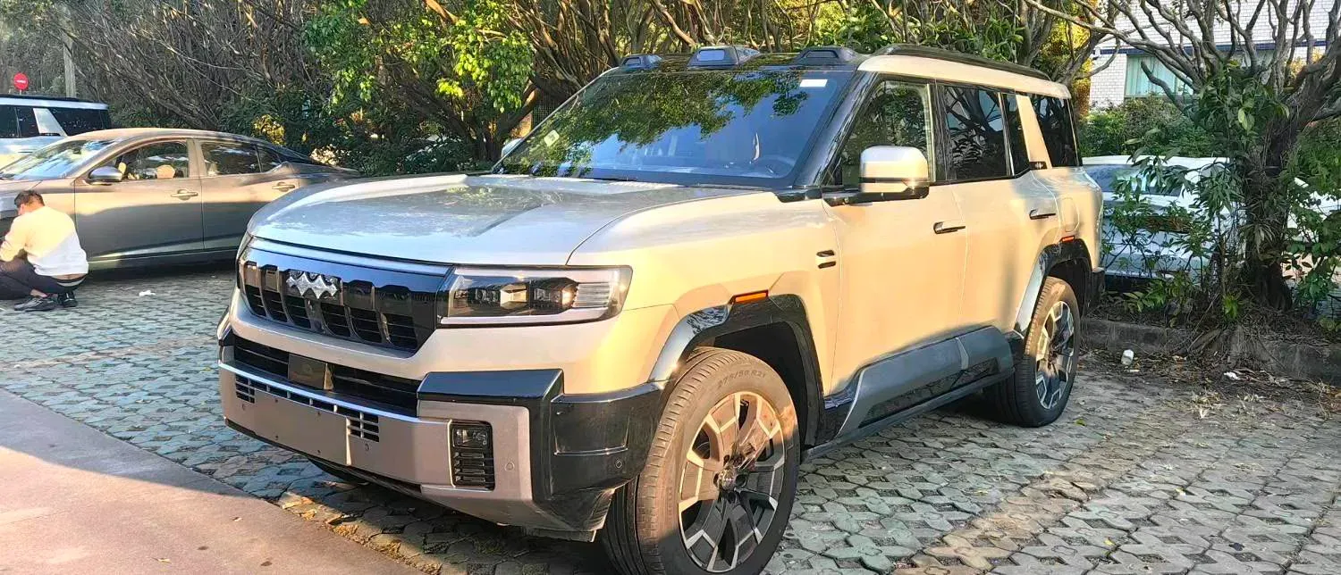 2025 FangChengBao Bao 8 2.0T 245HP L4 E-CVT PHEV 36.8KWH,autocango,china used car exporter,china ev exporter,chinese used car exporter,chinese used ev exporter