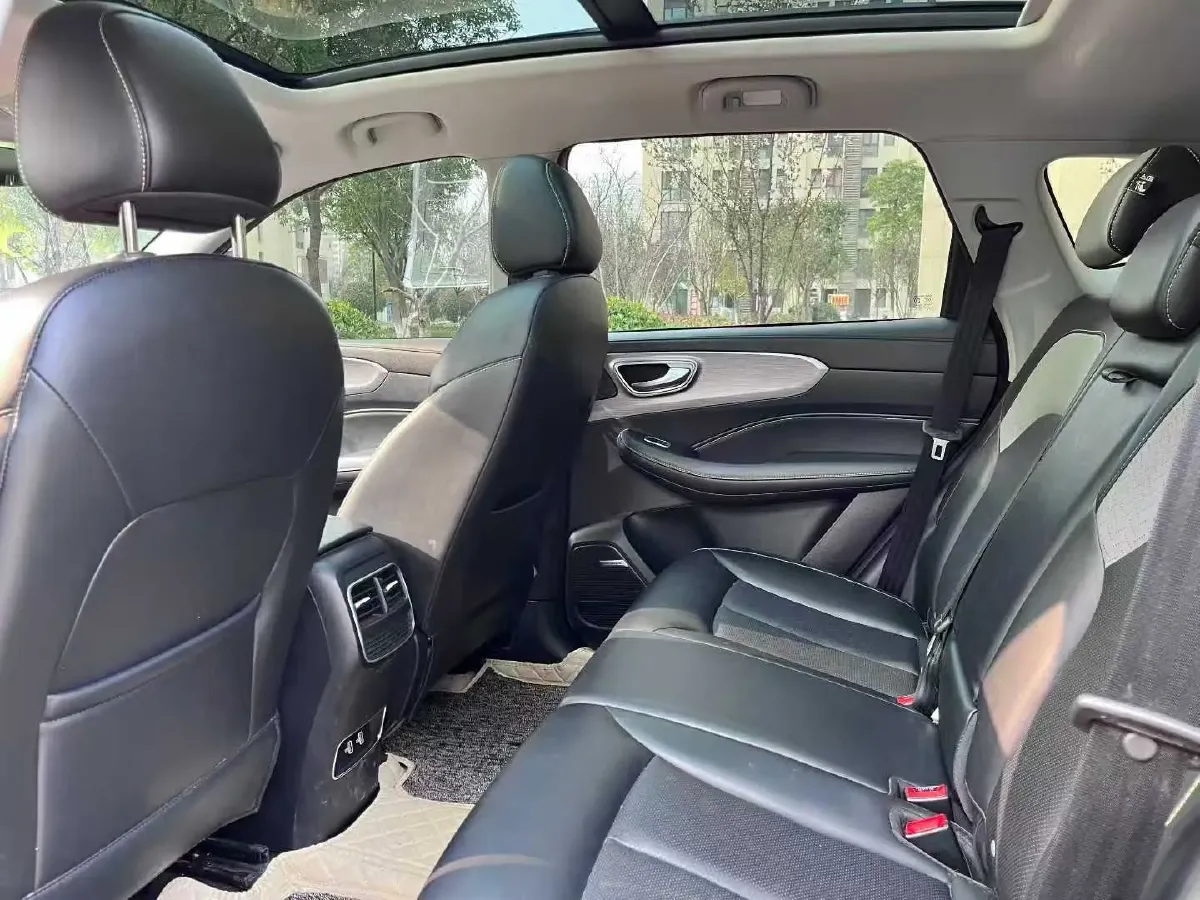 2021 Roewe RX5 1.5T 181HP L4 7DCT,autocango,china used car exporter,china ev exporter,chinese used car exporter,chinese used ev exporter