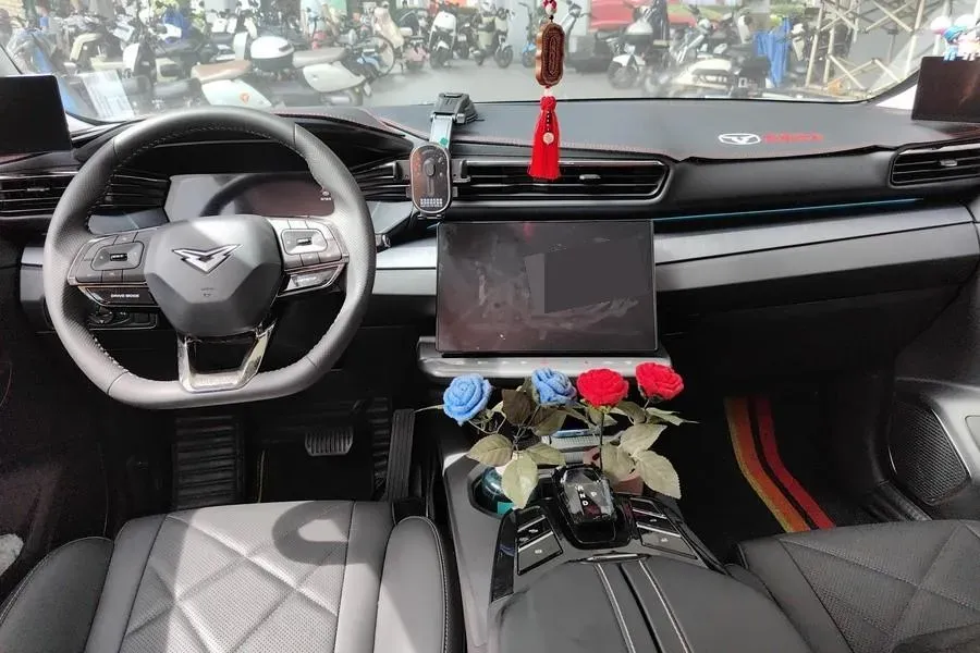 2023 Iveco DeYi 2.5T 122HP L4 6AT,autocango,china used car exporter,china ev exporter,chinese used car exporter,chinese used ev exporter