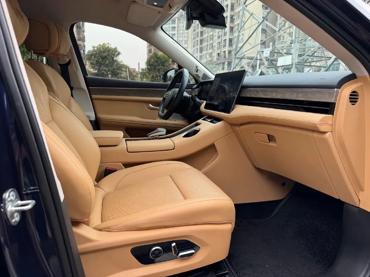 2022 JMC YuHu 7 2.0T 141HP L4 8AT,autocango,china used car exporter,china ev exporter,chinese used car exporter,chinese used ev exporter