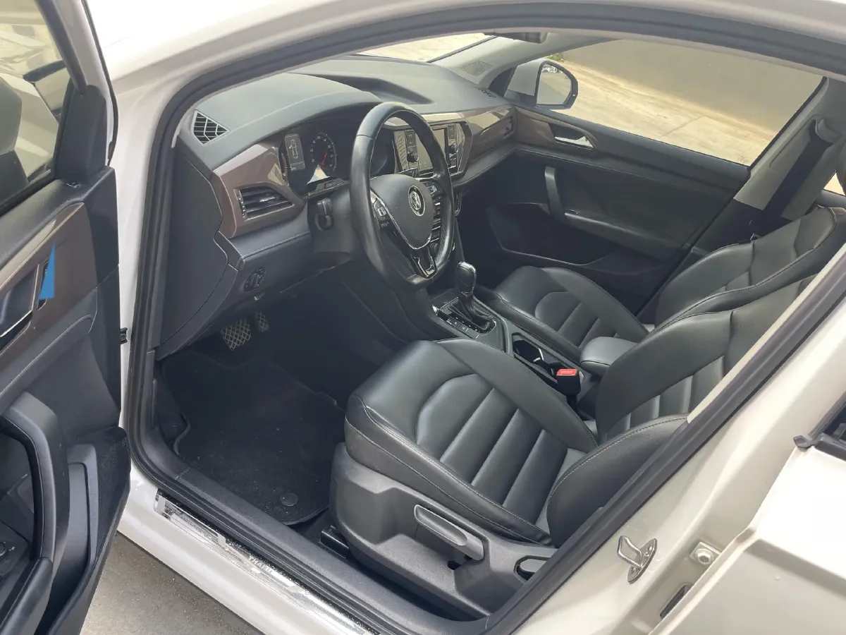 2020 Volkswagen Tharu 1.4T 150HP L4 7DCT,autocango,china used car exporter,china ev exporter,chinese used car exporter,chinese used ev exporter