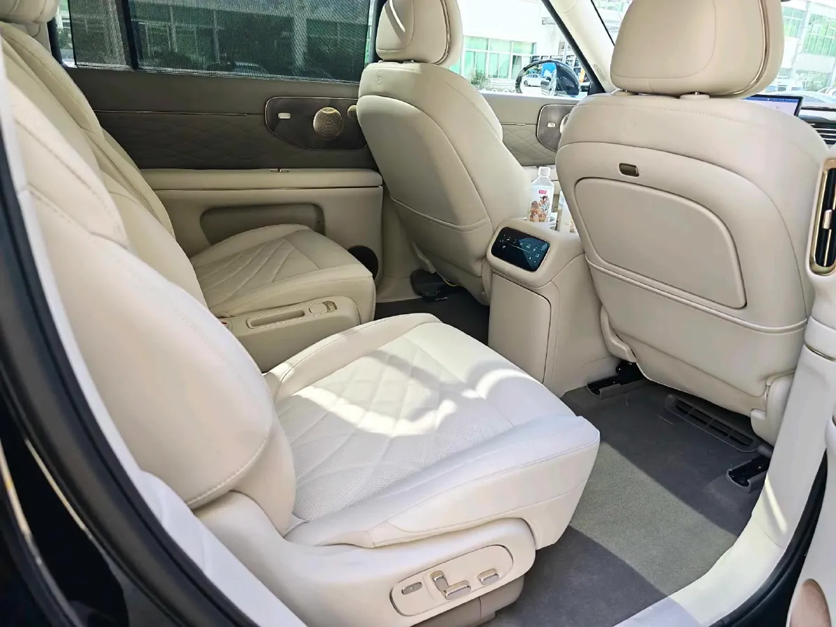 2026 IM LS9 REEV 155HP REEV,autocango,china used car exporter,china ev exporter,chinese used car exporter,chinese used ev exporter