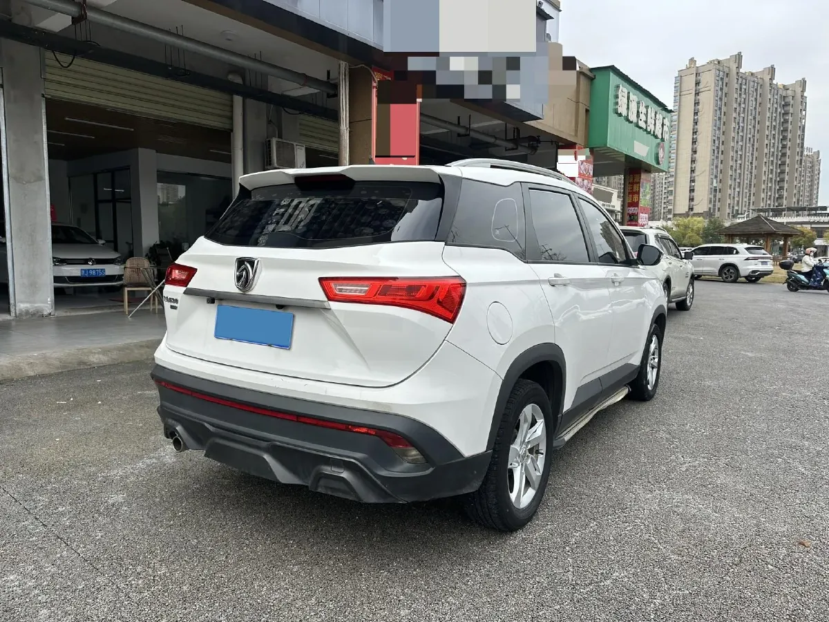 2019 BaoJun 530 1.5T 150HP L4 6MT,autocango,china used car exporter,china ev exporter,chinese used car exporter,chinese used ev exporter