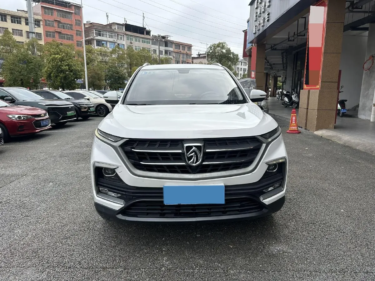 2019 BaoJun 530 1.5T 150HP L4 6MT,autocango,china used car exporter,china ev exporter,chinese used car exporter,chinese used ev exporter