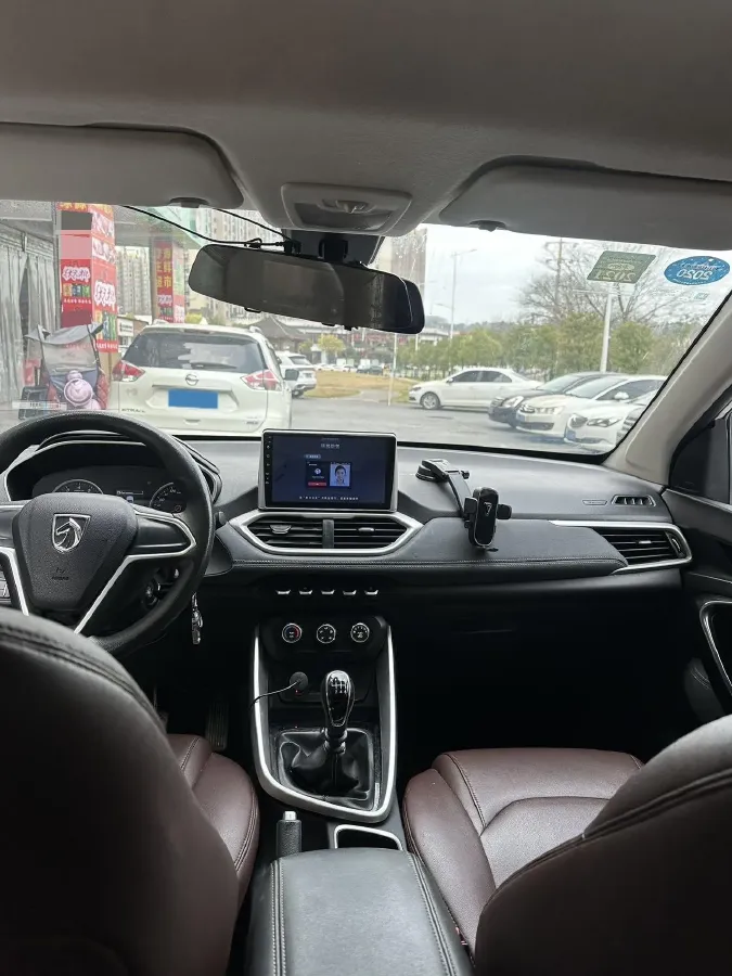 2019 BaoJun 530 1.5T 150HP L4 6MT,autocango,china used car exporter,china ev exporter,chinese used car exporter,chinese used ev exporter
