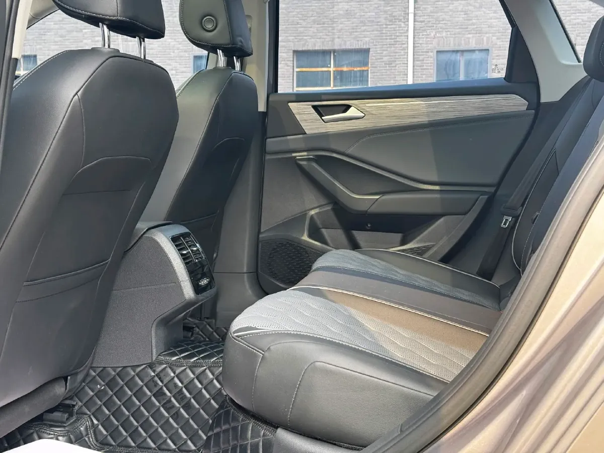 2023 Volkswagen Sagitar 1.5T 160HP L4 7DCT,autocango,china used car exporter,china ev exporter,chinese used car exporter,chinese used ev exporter