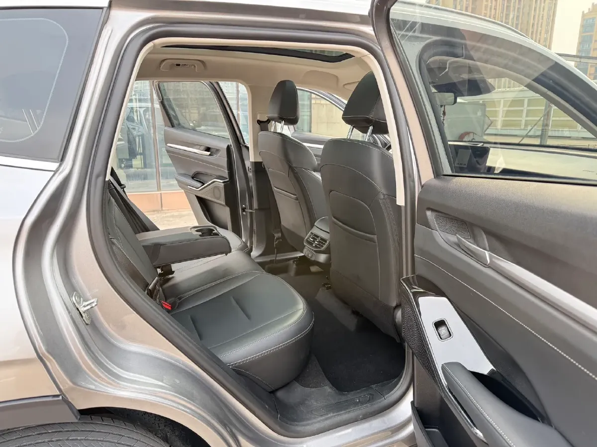 2022 Haval H6 1.5T 184HP L4 7DCT,autocango,china used car exporter,china ev exporter,chinese used car exporter,chinese used ev exporter