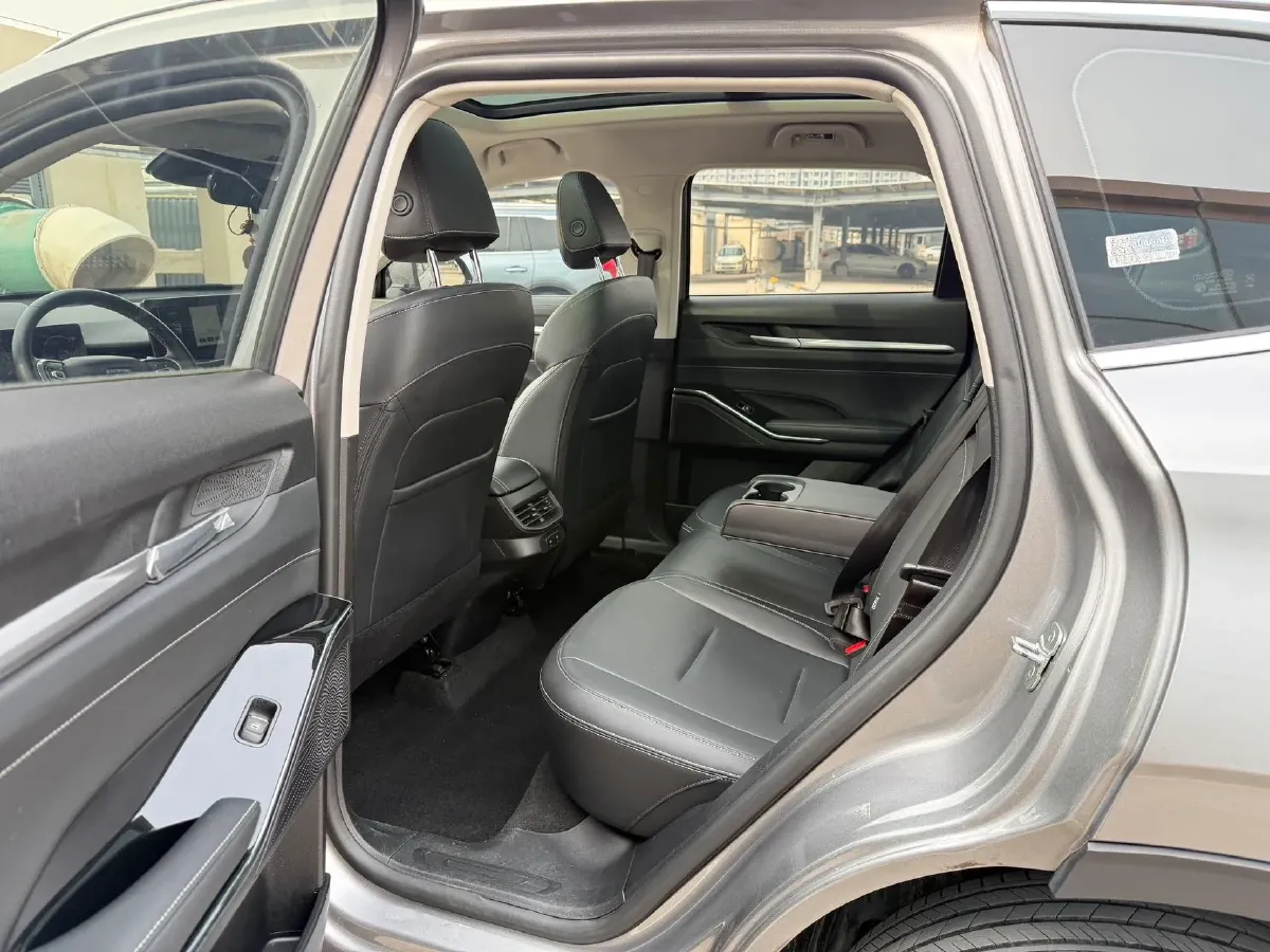 2022 Haval H6 1.5T 184HP L4 7DCT,autocango,china used car exporter,china ev exporter,chinese used car exporter,chinese used ev exporter