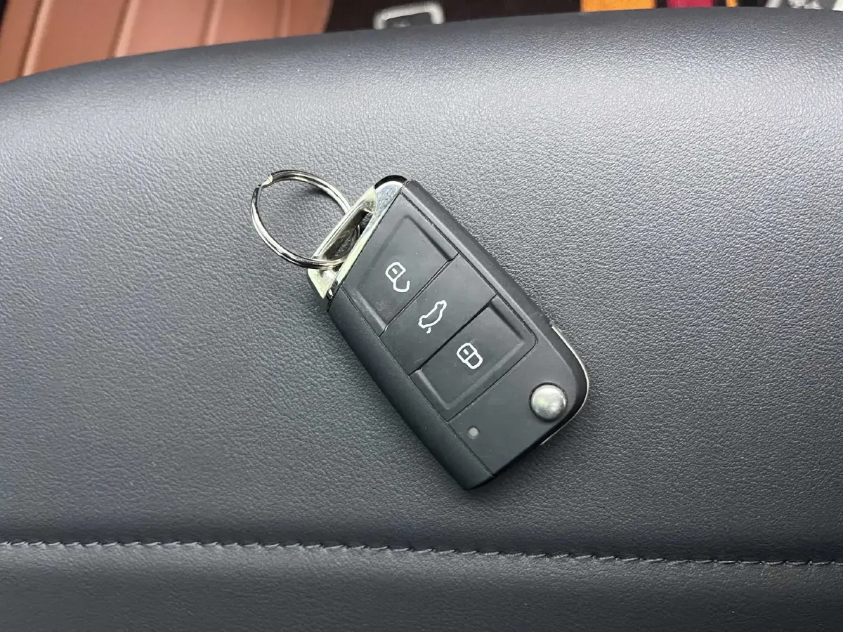 2023 Volkswagen Bora 1.2T 116HP L4 7DCT,autocango,china used car exporter,china ev exporter,chinese used car exporter,chinese used ev exporter