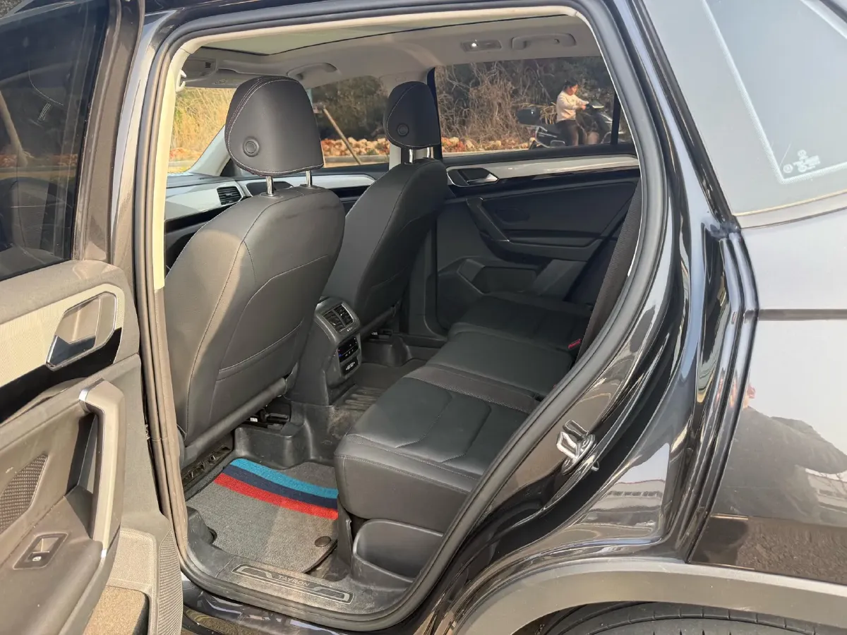 2021 Volkswagen Tayron 2.0T 186HP L4 7DCT,autocango,china used car exporter,china ev exporter,chinese used car exporter,chinese used ev exporter