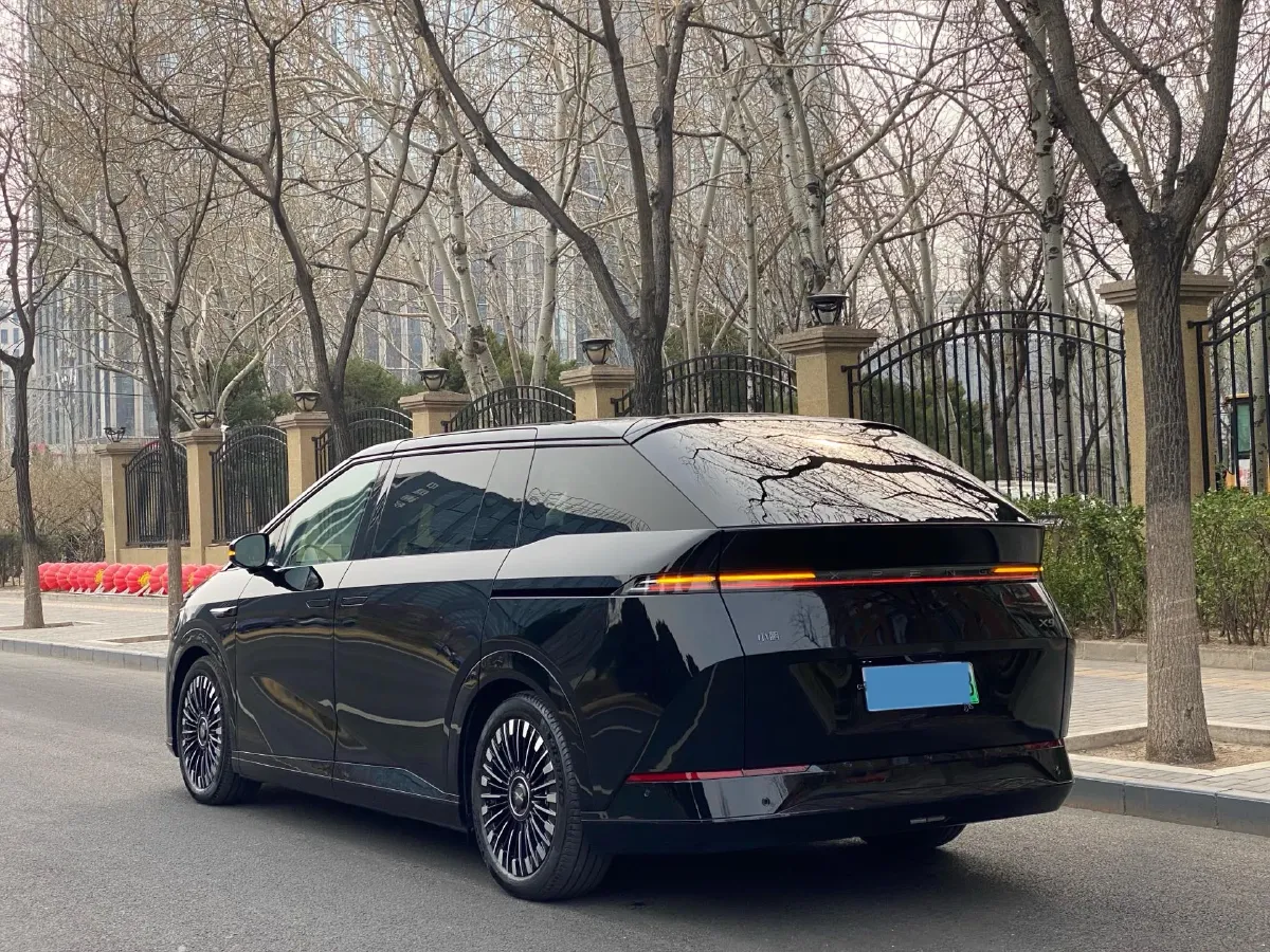 2025 Xpeng X9 BEV,autocango,china used car exporter,china ev exporter,chinese used car exporter,chinese used ev exporter