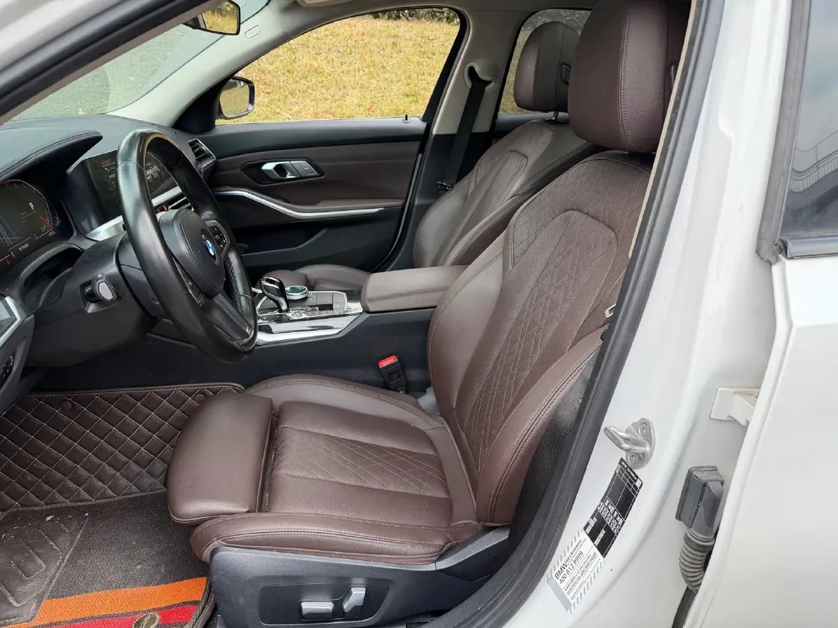 2022 BMW 3 Series 2.0T 184HP L4 8AT,autocango,china used car exporter,china ev exporter,chinese used car exporter,chinese used ev exporter