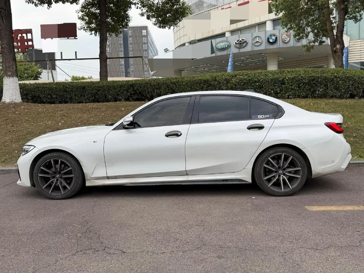2022 BMW 3 Series 2.0T 184HP L4 8AT,autocango,china used car exporter,china ev exporter,chinese used car exporter,chinese used ev exporter