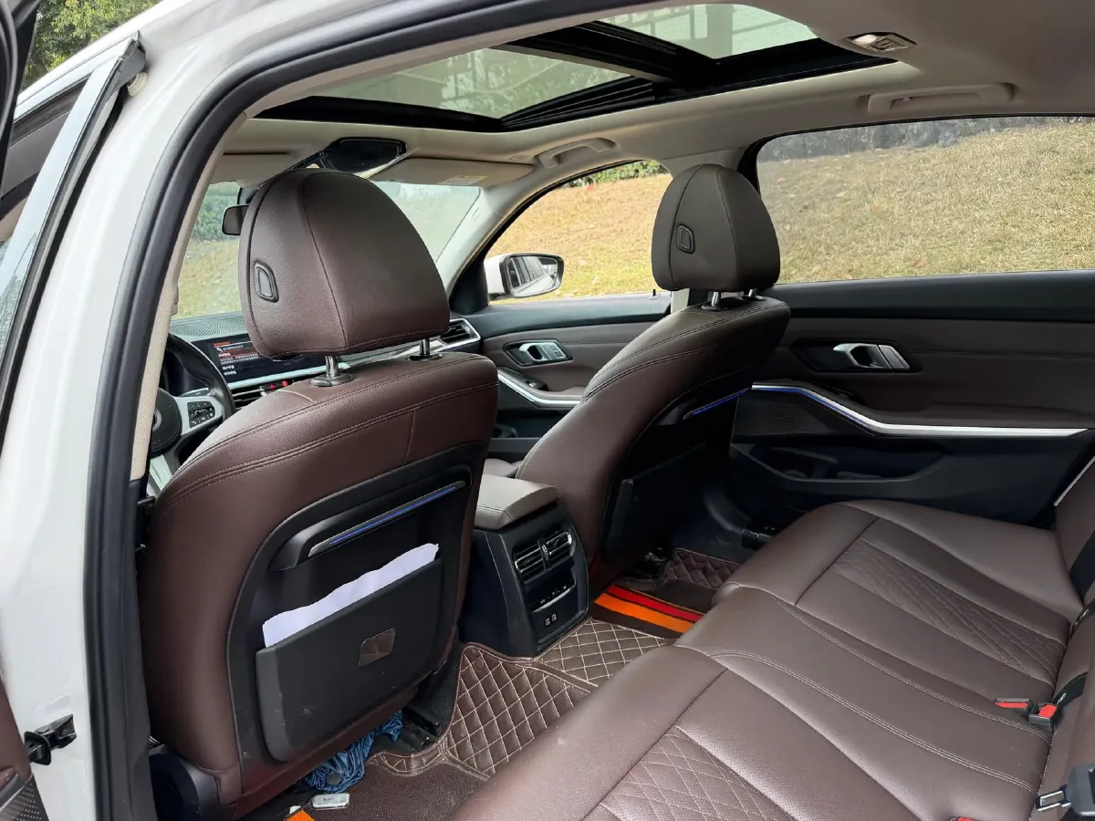 2022 BMW 3 Series 2.0T 184HP L4 8AT,autocango,china used car exporter,china ev exporter,chinese used car exporter,chinese used ev exporter