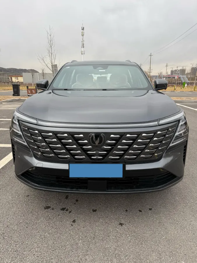 2025 ChangAn CS75 Plus 1.5T 192HP L4 8AT,autocango,china used car exporter,china ev exporter,chinese used car exporter,chinese used ev exporter