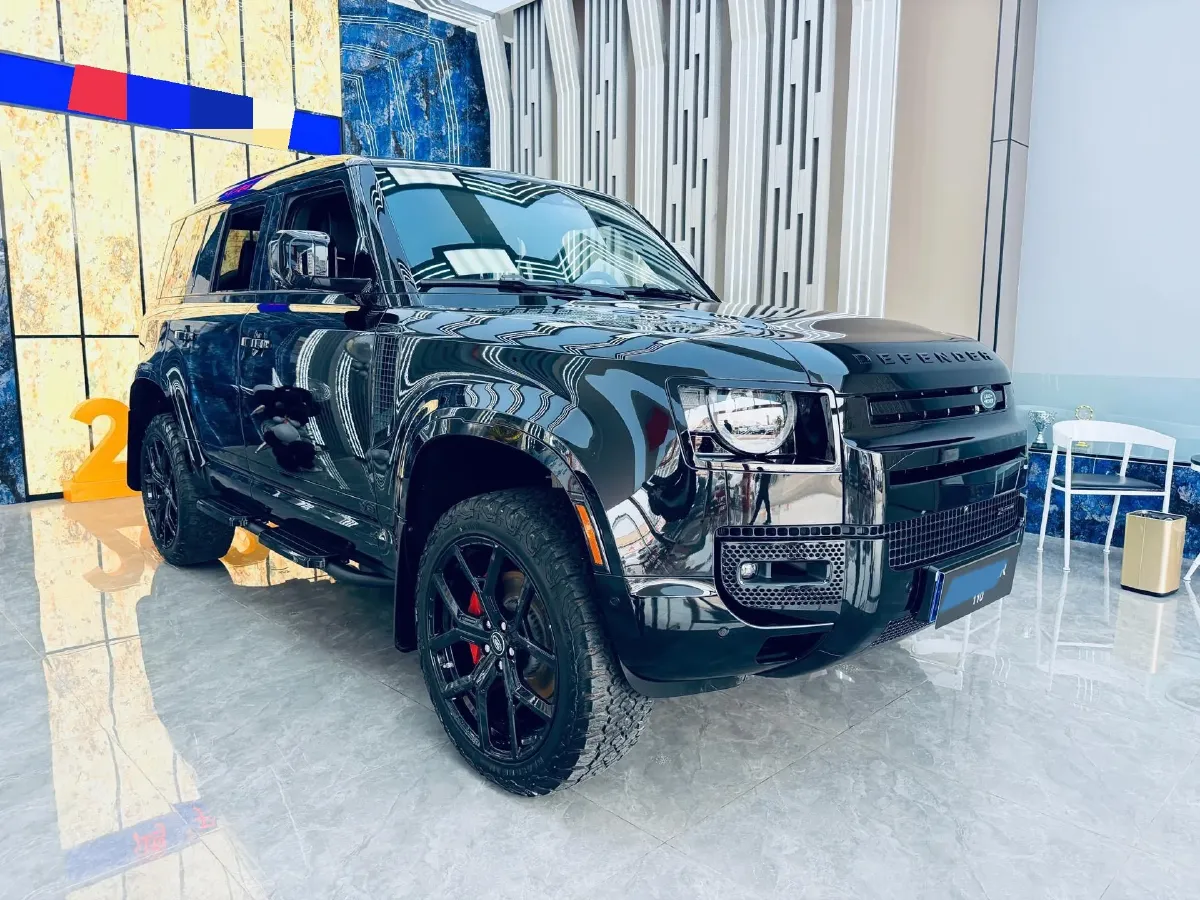 2022 Land Rover Defender 3.0T 400HP L6 8AT,autocango,china used car exporter,china ev exporter,chinese used car exporter,chinese used ev exporter