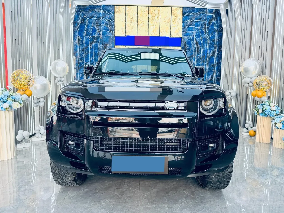 2022 Land Rover Defender 3.0T 400HP L6 8AT,autocango,china used car exporter,china ev exporter,chinese used car exporter,chinese used ev exporter