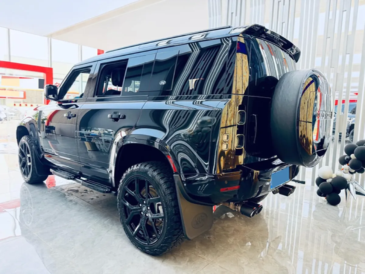 2022 Land Rover Defender 3.0T 400HP L6 8AT,autocango,china used car exporter,china ev exporter,chinese used car exporter,chinese used ev exporter