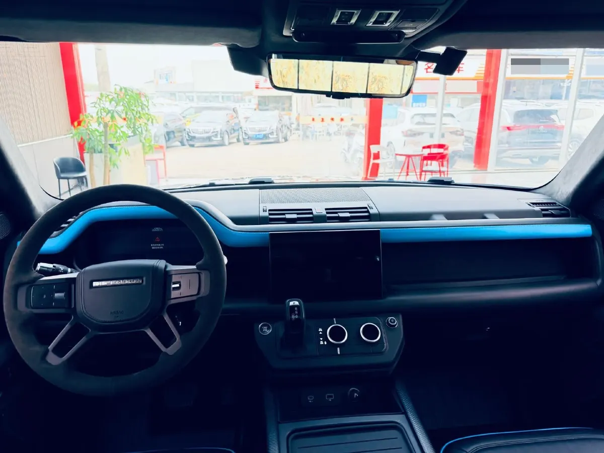 2022 Land Rover Defender 3.0T 400HP L6 8AT,autocango,china used car exporter,china ev exporter,chinese used car exporter,chinese used ev exporter