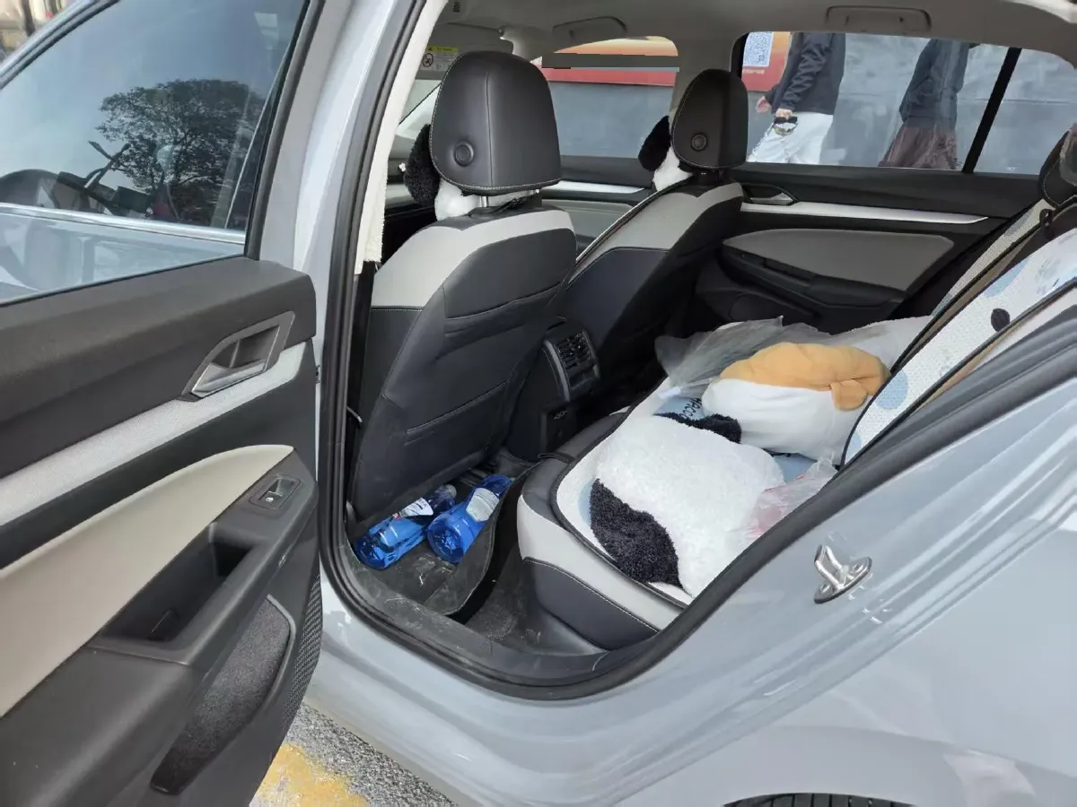 2023 Volkswagen Golf 1.4T 150HP L4 7DCT,autocango,china used car exporter,china ev exporter,chinese used car exporter,chinese used ev exporter