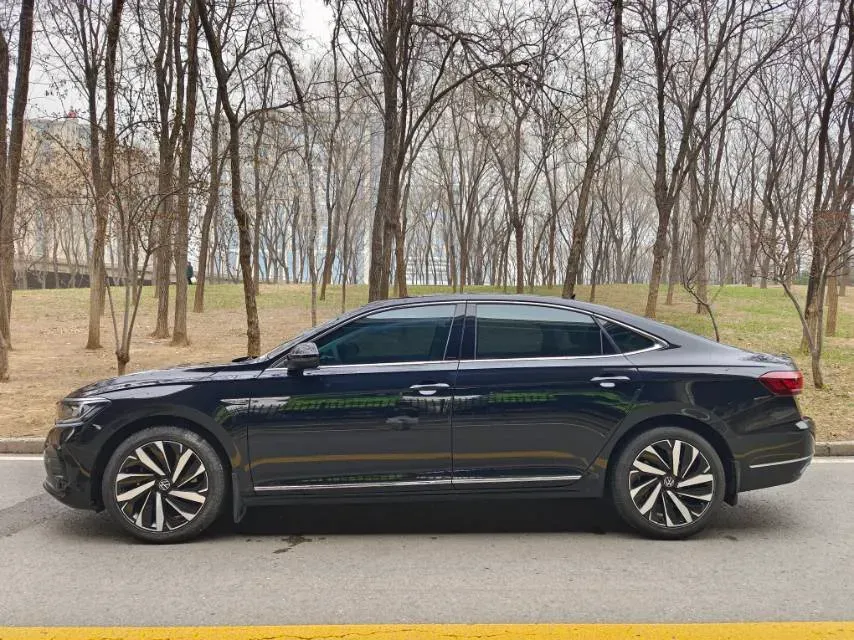 2023 Volkswagen Passat 2.0T 186HP L4 7DCT,autocango,china used car exporter,china ev exporter,chinese used car exporter,chinese used ev exporter