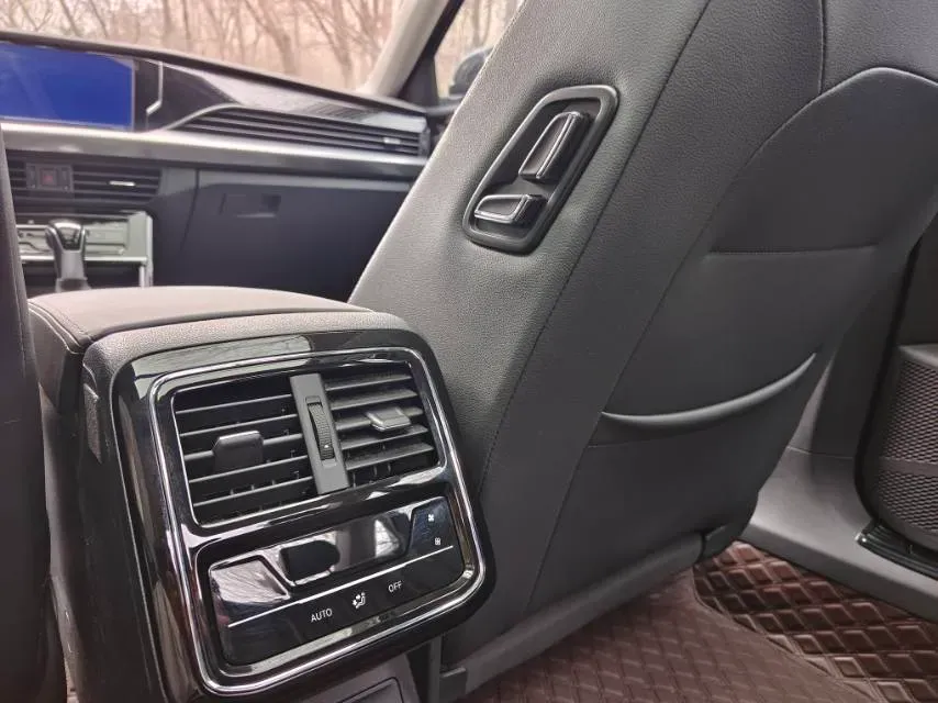 2023 Volkswagen Passat 2.0T 186HP L4 7DCT,autocango,china used car exporter,china ev exporter,chinese used car exporter,chinese used ev exporter