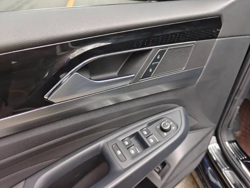 2023 Volkswagen Passat 2.0T 186HP L4 7DCT,autocango,china used car exporter,china ev exporter,chinese used car exporter,chinese used ev exporter