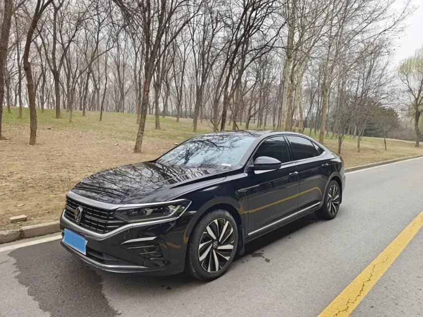 2023 Volkswagen Passat 2.0T 186HP L4 7DCT,autocango,china used car exporter,china ev exporter,chinese used car exporter,chinese used ev exporter