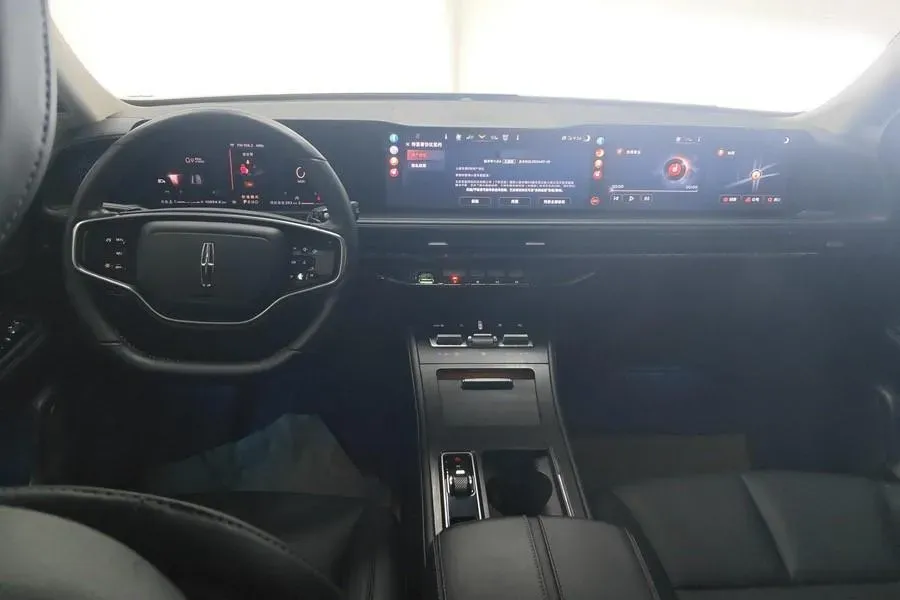 2024 Lincoln Corsair 2.0T 261HP L4 8AT,autocango,china used car exporter,china ev exporter,chinese used car exporter,chinese used ev exporter