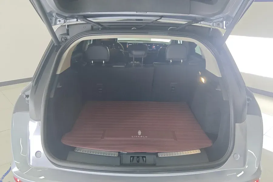 2024 Lincoln Corsair 2.0T 261HP L4 8AT,autocango,china used car exporter,china ev exporter,chinese used car exporter,chinese used ev exporter