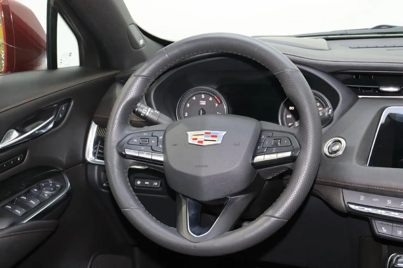 2022 Cadillac XT4 2.0T 237HP L4 9AT,autocango,china used car exporter,china ev exporter,chinese used car exporter,chinese used ev exporter