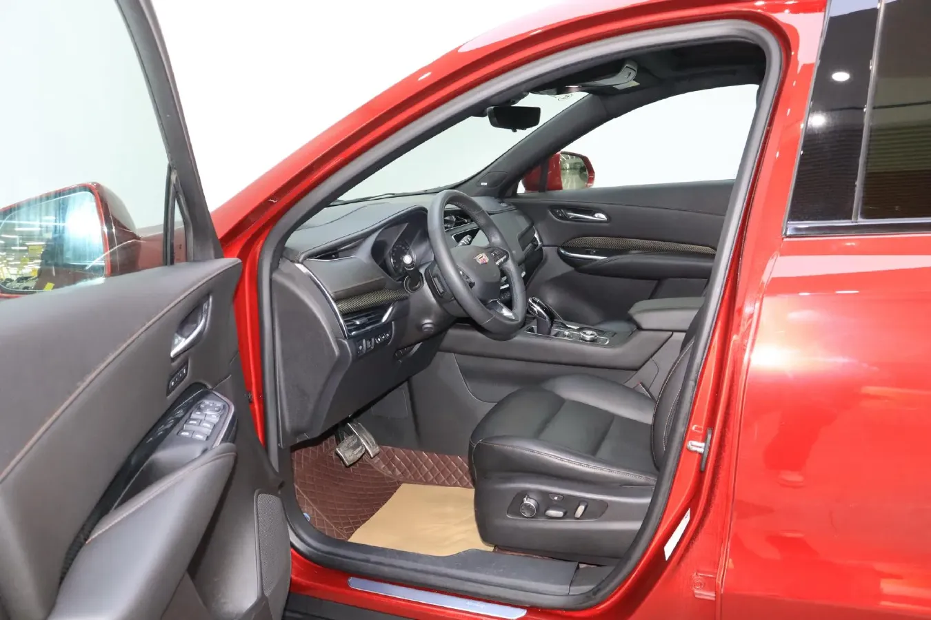 2022 Cadillac XT4 2.0T 237HP L4 9AT,autocango,china used car exporter,china ev exporter,chinese used car exporter,chinese used ev exporter