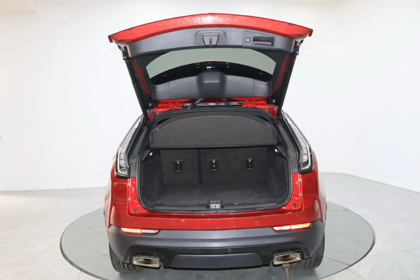 2022 Cadillac XT4 2.0T 237HP L4 9AT,autocango,china used car exporter,china ev exporter,chinese used car exporter,chinese used ev exporter