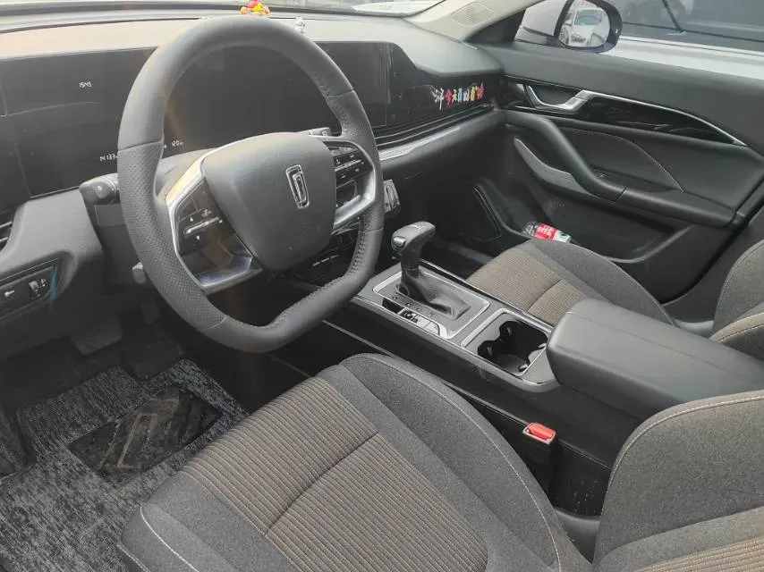 2021 Bestune B70 1.5T 169HP L4 7DCT,autocango,china used car exporter,china ev exporter,chinese used car exporter,chinese used ev exporter