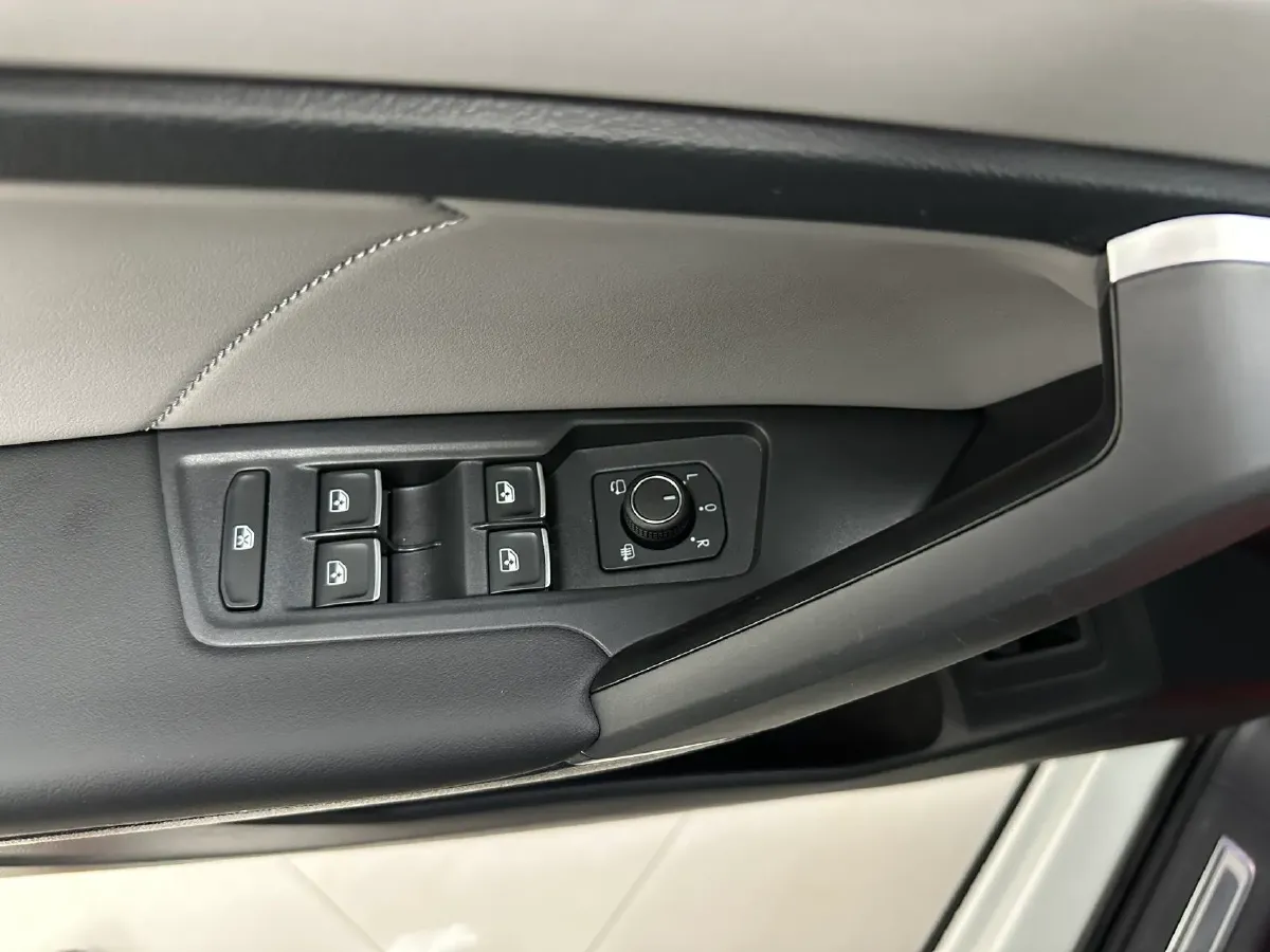 2023 Volkswagen Tayron 1.4T 150HP L4 7DCT,autocango,china used car exporter,china ev exporter,chinese used car exporter,chinese used ev exporter