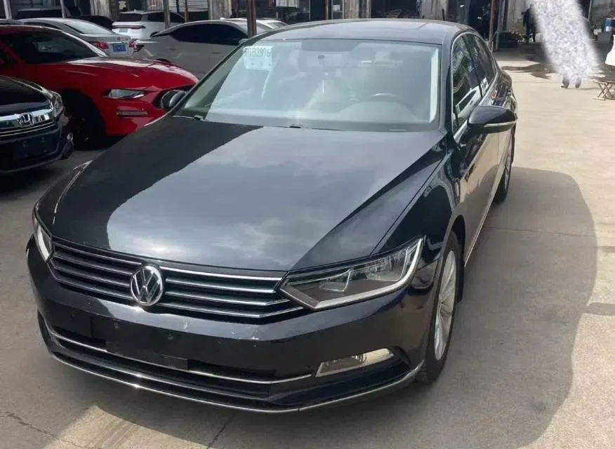 2017 Volkswagen Magotan 1.8T 180HP L4 7DCT,autocango,china used car exporter,china ev exporter,chinese used car exporter,chinese used ev exporter